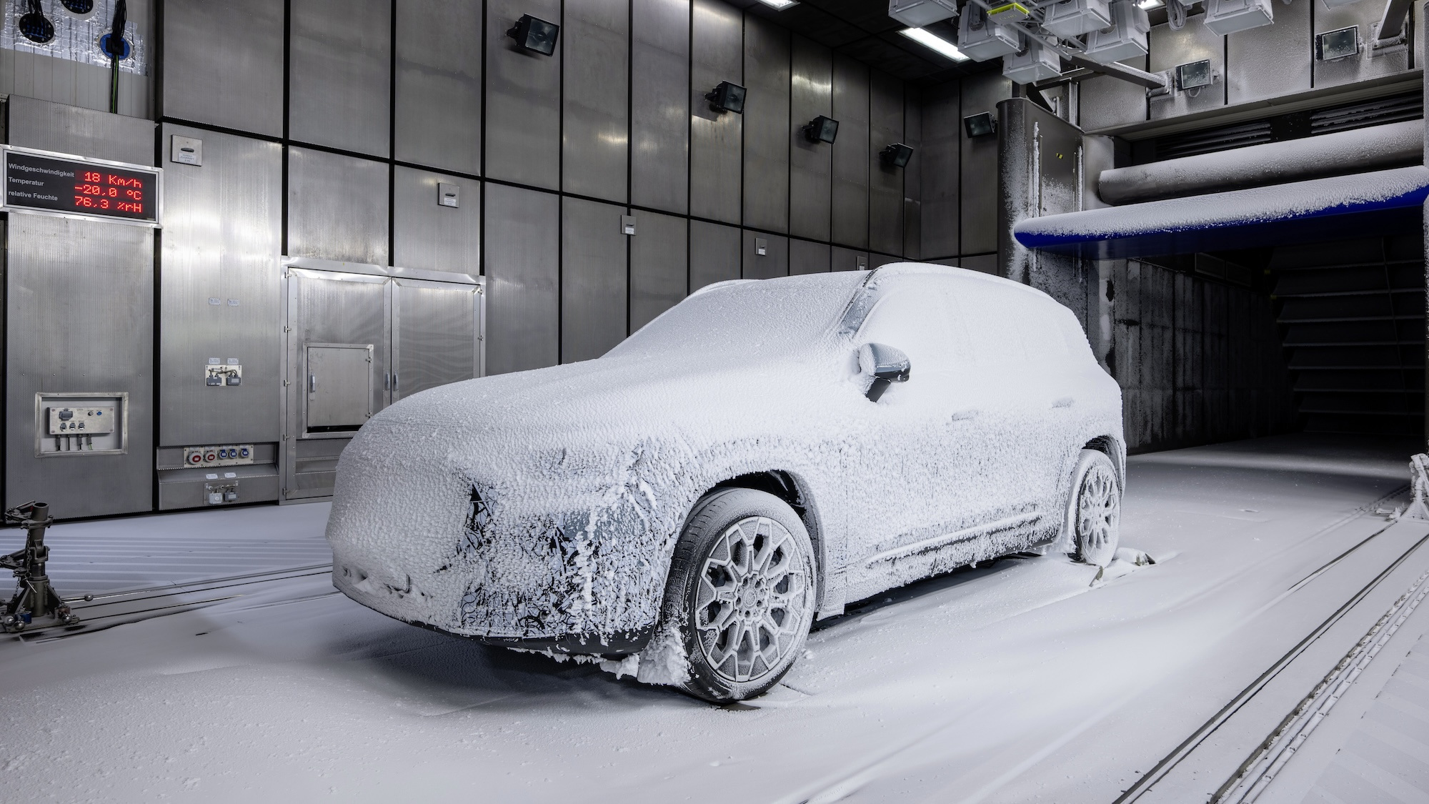 Yeni Mercedes-Benz GLB Ortaya Çıktı: -40 Derecelik Soğuk Testlerde Şov Yaptı!