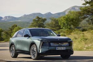 Lüks SUV Savaşlarında Kartlar Yeniden Dağıtılıyor: Yeni DS N°7 Türkiye Yolunda!